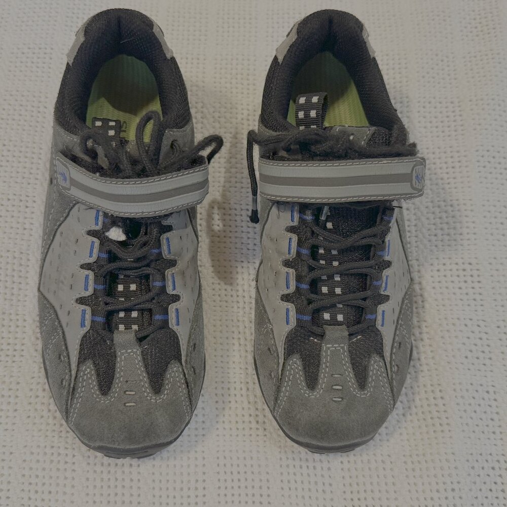 Specialized Mountain Bike Shoes, W size 6